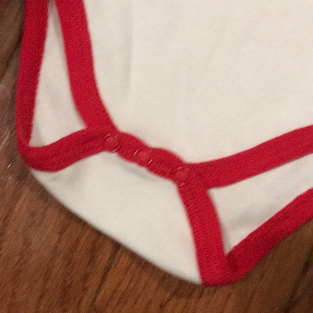 NWOT 12 mth onesie and shorts - Picture 3 of 4